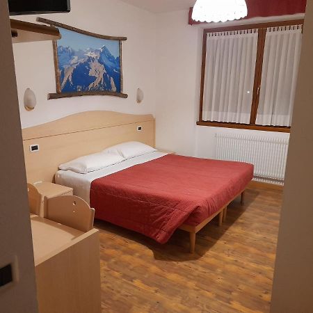 Hotel Garni B&B Maffei Pinzolo Exteriér fotografie