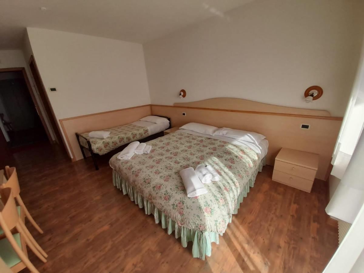 Hotel Garni B&B Maffei Pinzolo Exteriér fotografie