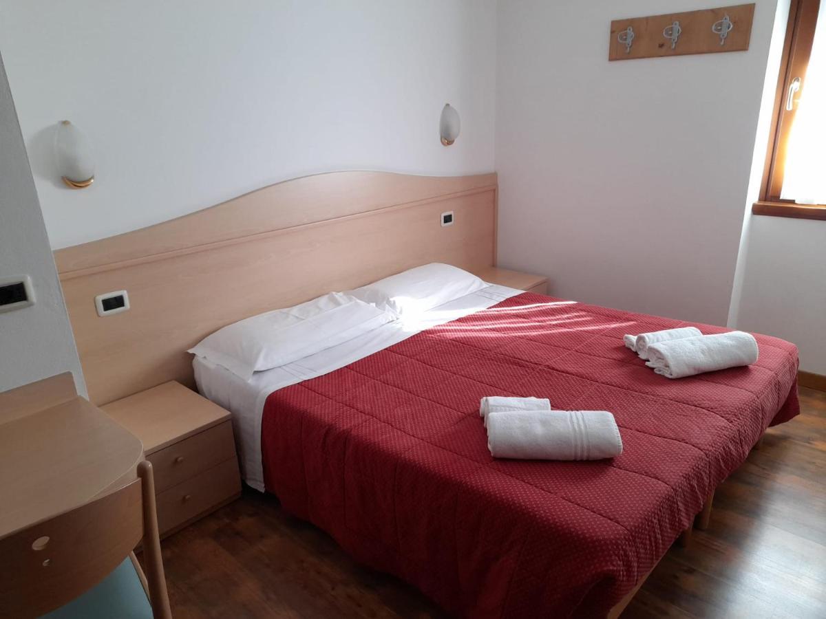 Hotel Garni B&B Maffei Pinzolo Exteriér fotografie