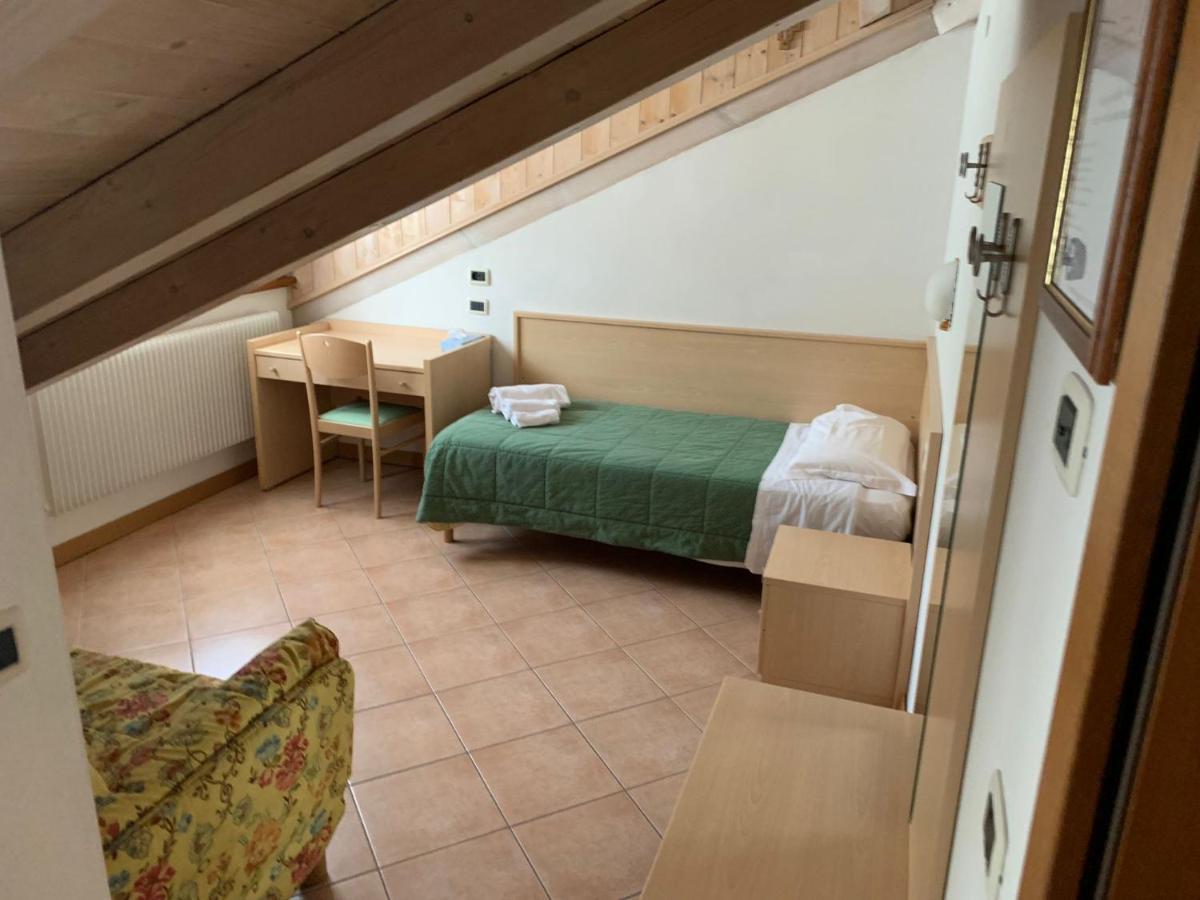 Hotel Garni B&B Maffei Pinzolo Exteriér fotografie